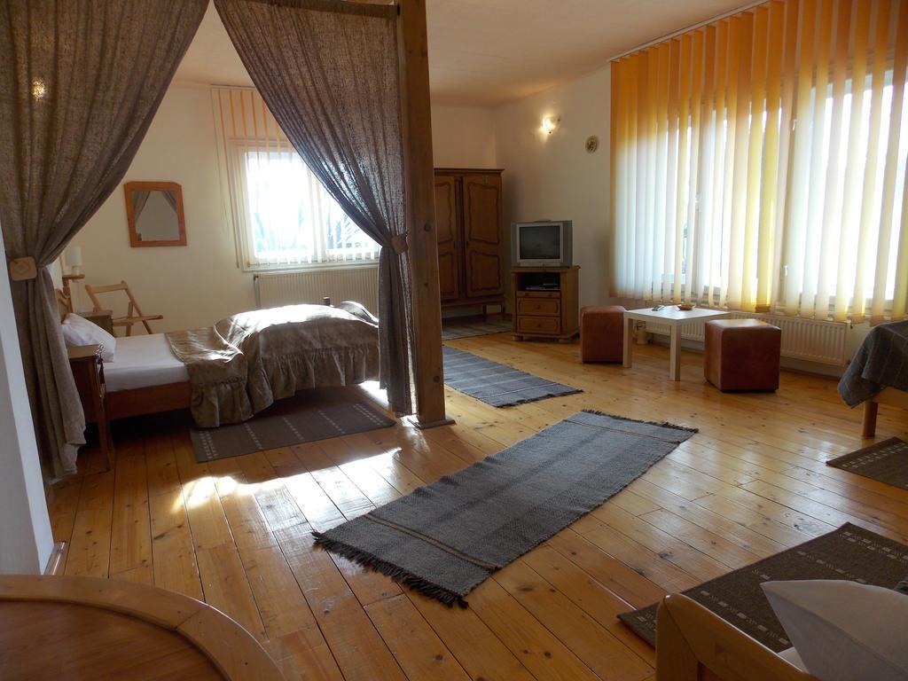 Casa Fortyogo Tîrgu Secuiesc Quarto foto